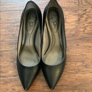 Life Stride Pumps